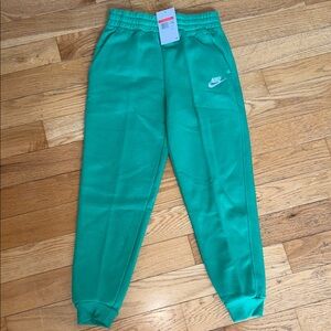NWT Nike Kids Joggers size Large